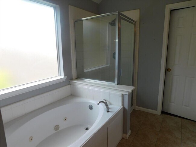 Building Photo - 2914 Bluegrass Ct