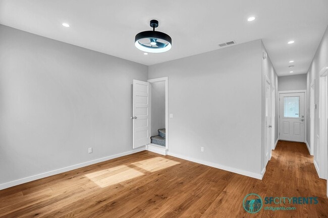 Building Photo - Sunnyside: Newly Renovated Single Family H...