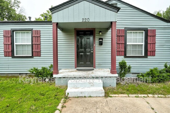Building Photo - 220 W Jacobs Dr