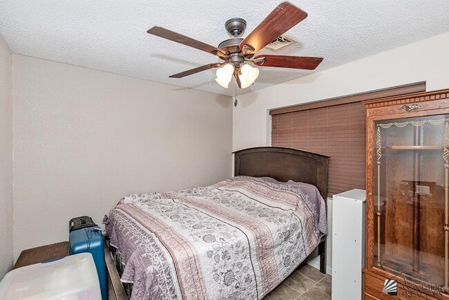 Building Photo - 12408 E Calle Maria