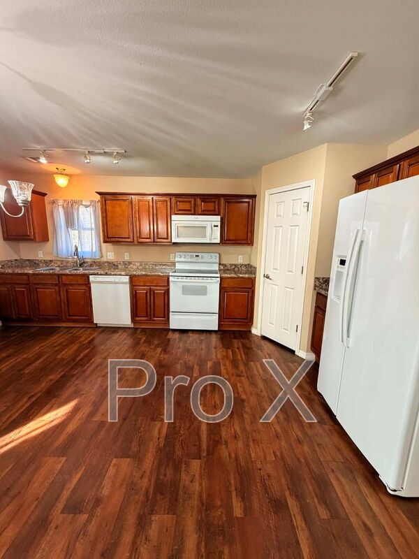 Building Photo - 6175 County Lane 278