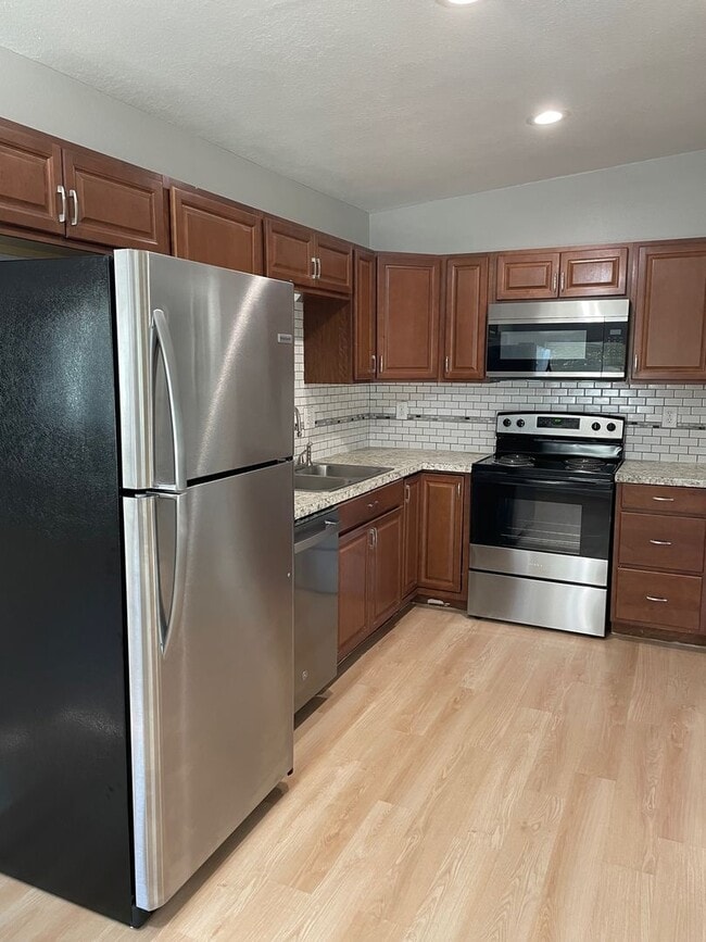 Building Photo - Winter Park 3 Bedroom 2 Bath Renovated!