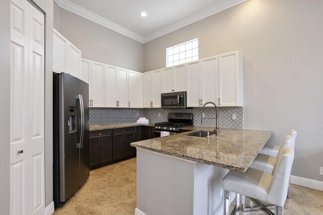 Building Photo - 130 Andalusia Way