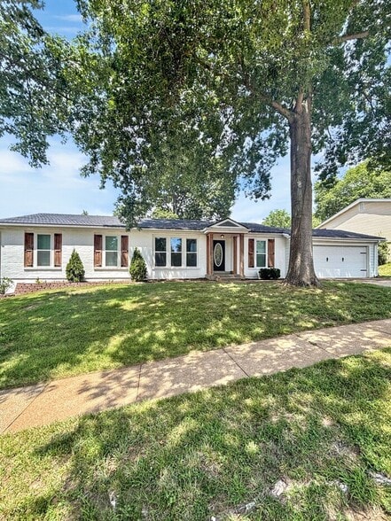 Primary Photo - 813 Big Bend Woods Dr