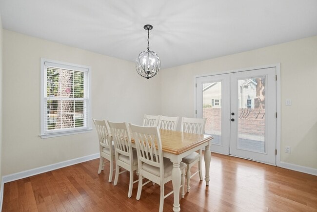 Building Photo - 9221 N Vicksburg Park Ct