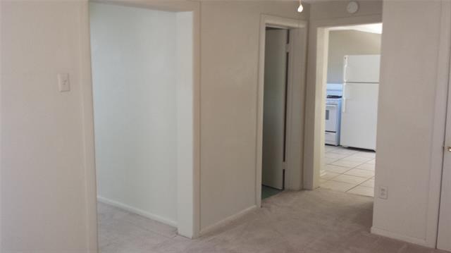 Building Photo - 1517 Ave D