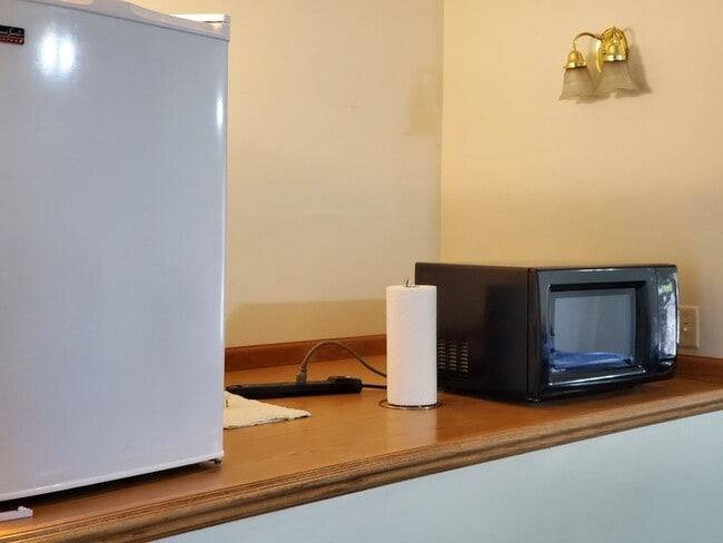 Building Photo - 325 S Clark St