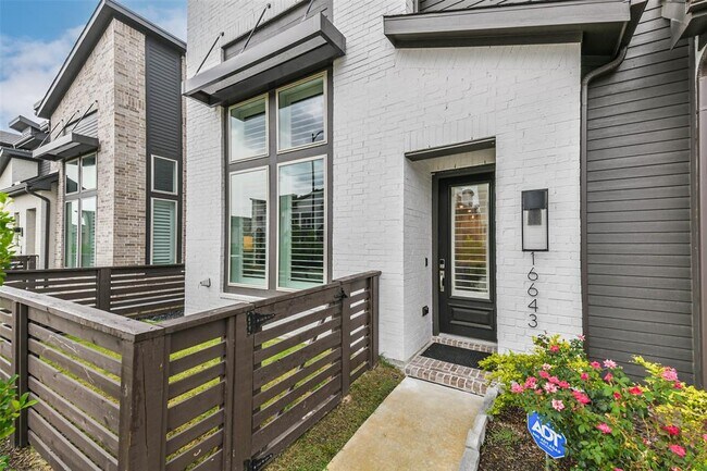Building Photo - 16643 Texas Hill Country Rd