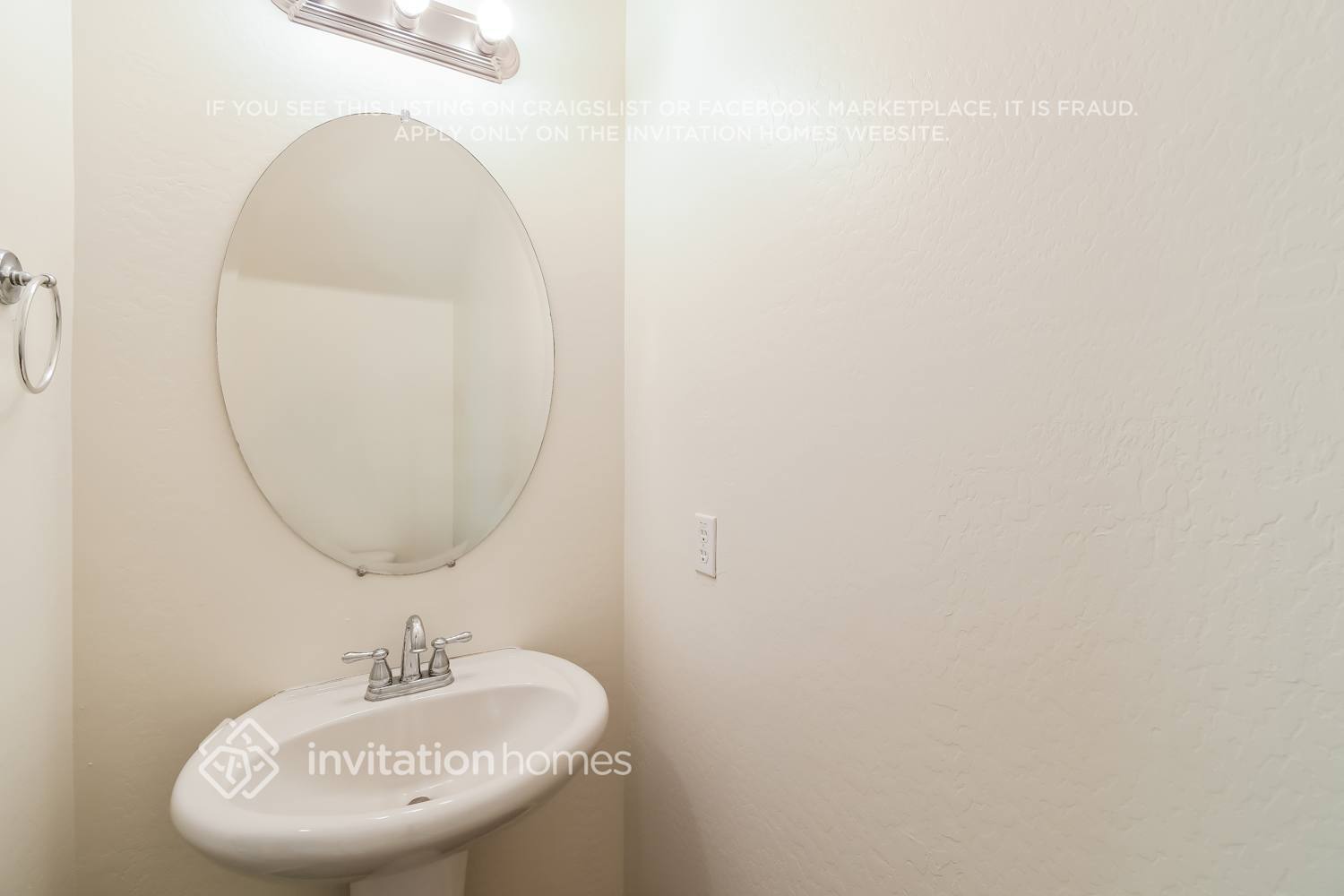 Building Photo - 3386 E Liberty Ln