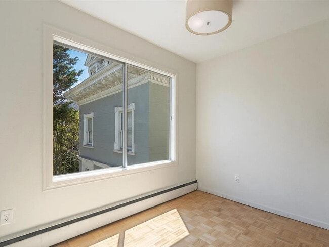 Building Photo - 1885 Jackson St