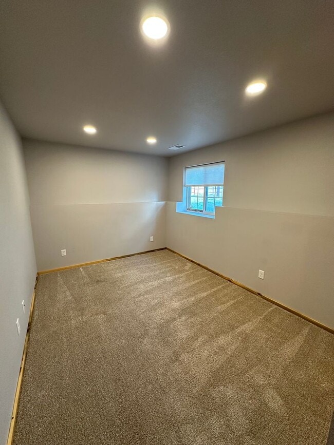 Building Photo - BEAUTIFUL NEWER CONSTRUCTION! 3 BEDROOMS, ...