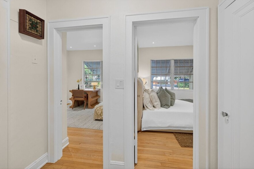 Building Photo - 1305 Alhambra Cir