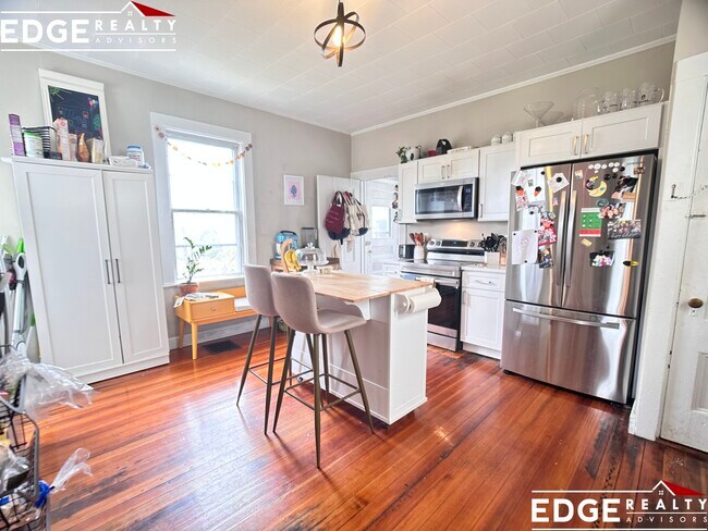 Building Photo - 8 Malbert Rd