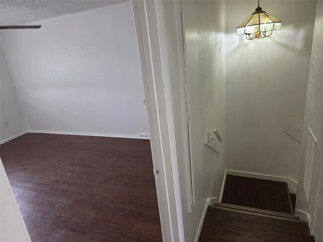 Building Photo - 158 Goodson Dr