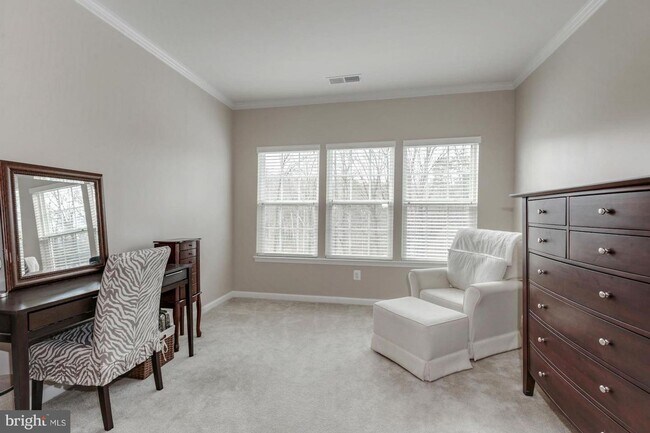 Building Photo - 22941 Chinkapin Oak Terrace