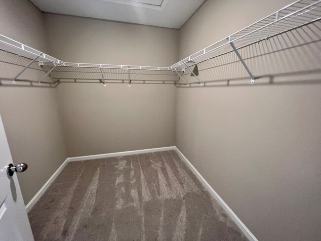 Building Photo - 2 Bedroom 2.5 bath Townhome in Beachwalk!