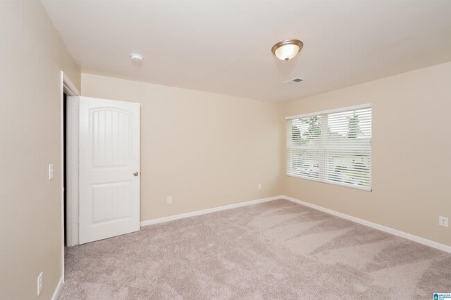 Building Photo - 5060 Bella Ct