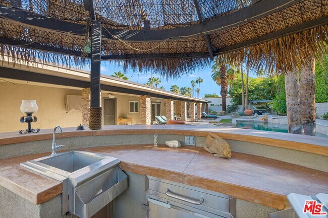 Building Photo - 74085 Old Prospector Trail