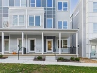 Building Photo - 913 Bainbridge St