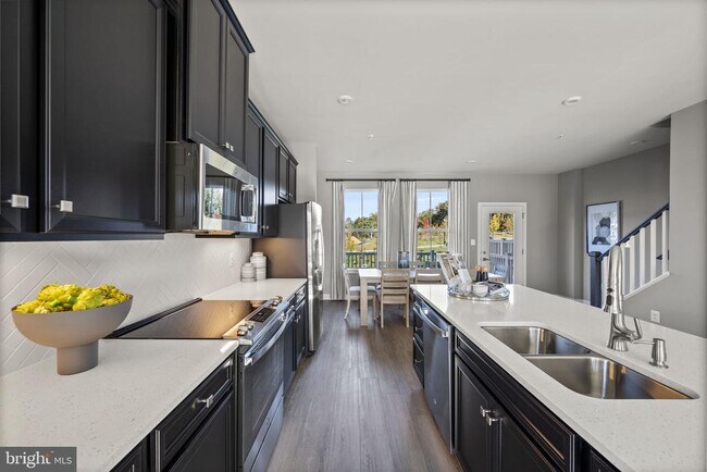 Building Photo - 171 WOODGATE Cir