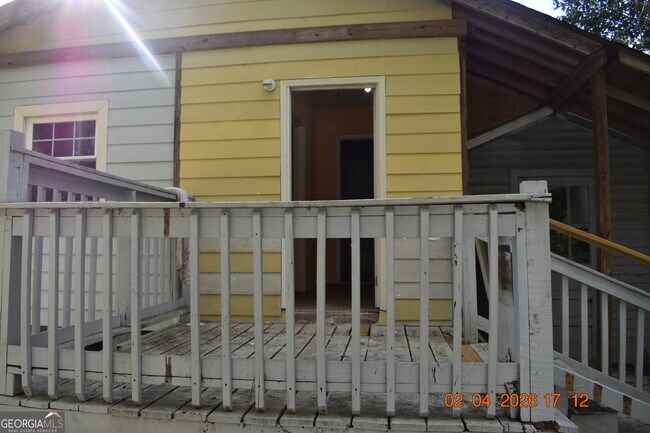 Building Photo - 1088 Radio Dr