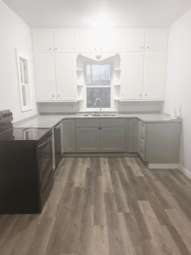 Building Photo - 2927 Avenue C