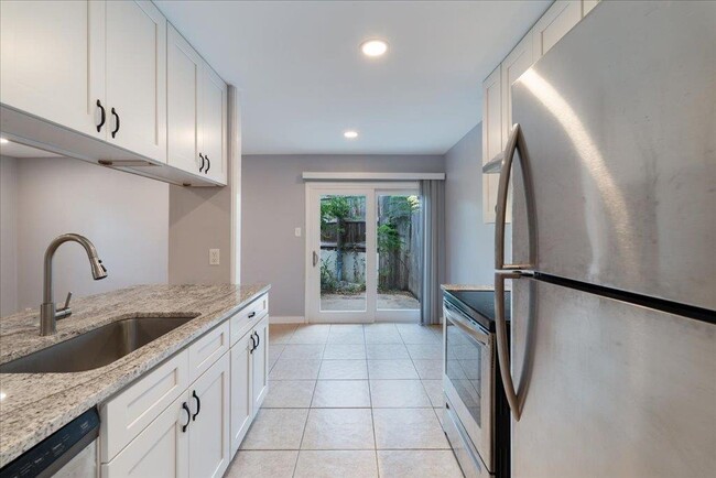 Building Photo - 1703 Coronado Hills Dr
