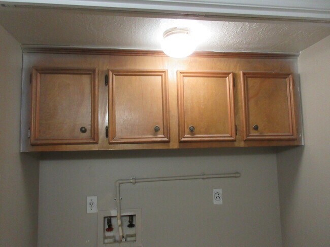 Building Photo - 11514 Meadow Ln