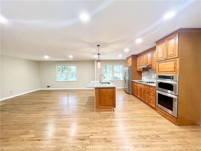 Building Photo - 47 Wagon Wheel Ct