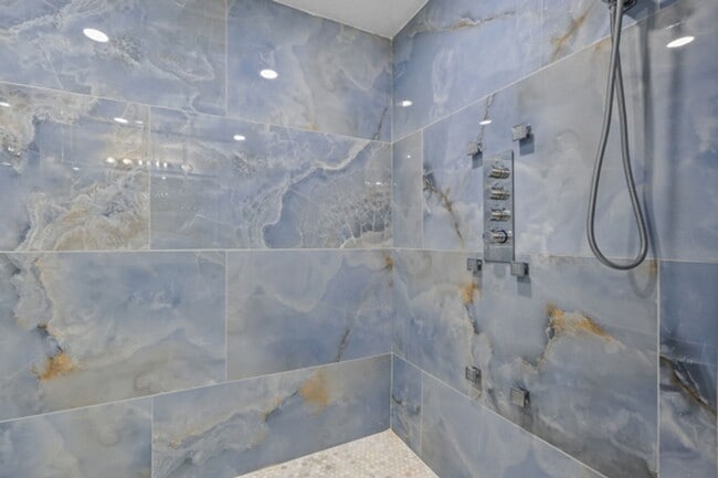 Building Photo - 2877 S Greenhead Dr