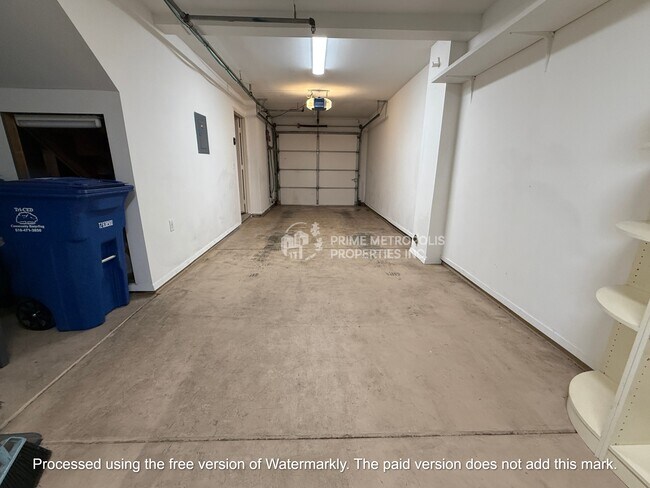 Building Photo - 643 Atherton Pl