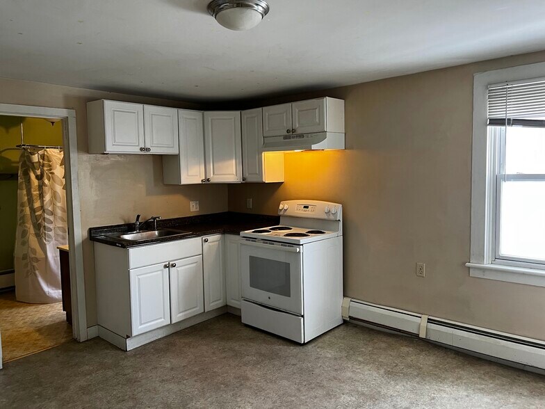 Building Photo - 938 VT-7A