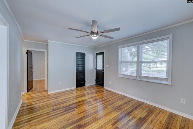 Building Photo - 322 S Kilbourne Rd