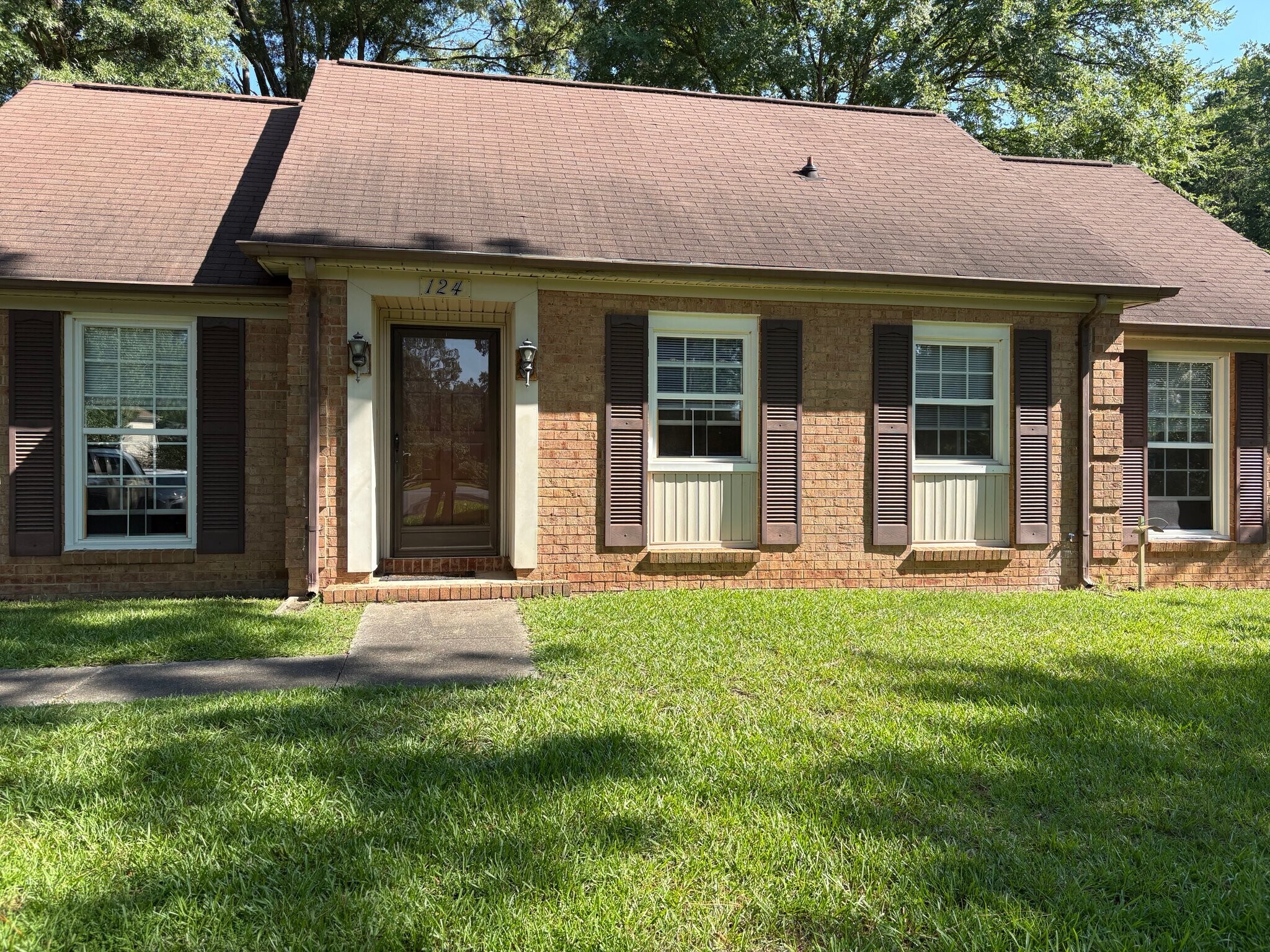 Building Photo - 124 Appletree Ct