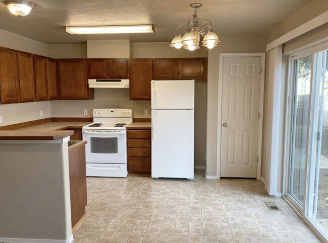 Building Photo - 114 N Bowdish Rd