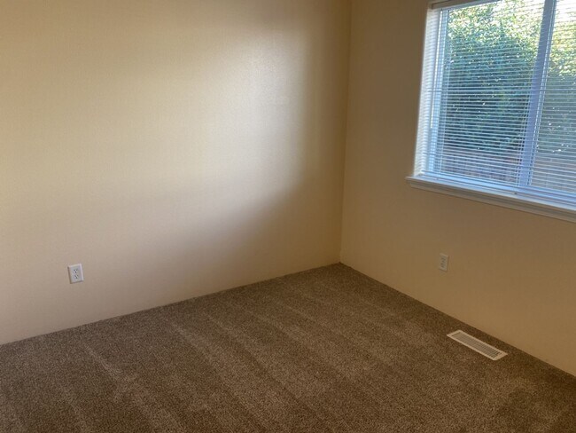 Building Photo - CP617/619