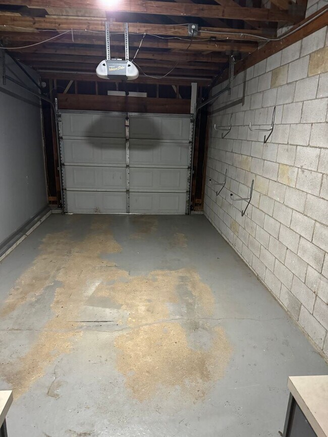 Building Photo - 2 Bedroom, 2.5 Bathroom Half Double in Dublin, OH