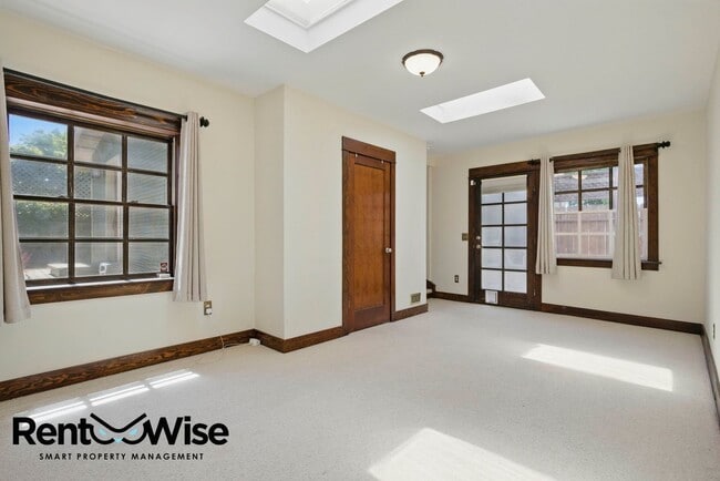 Building Photo - 1223 Masonic Ave