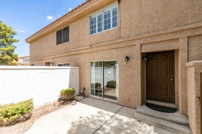 Building Photo - 2838 Dawn Crossing Dr