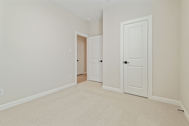 Building Photo - 1119 Campside Dr