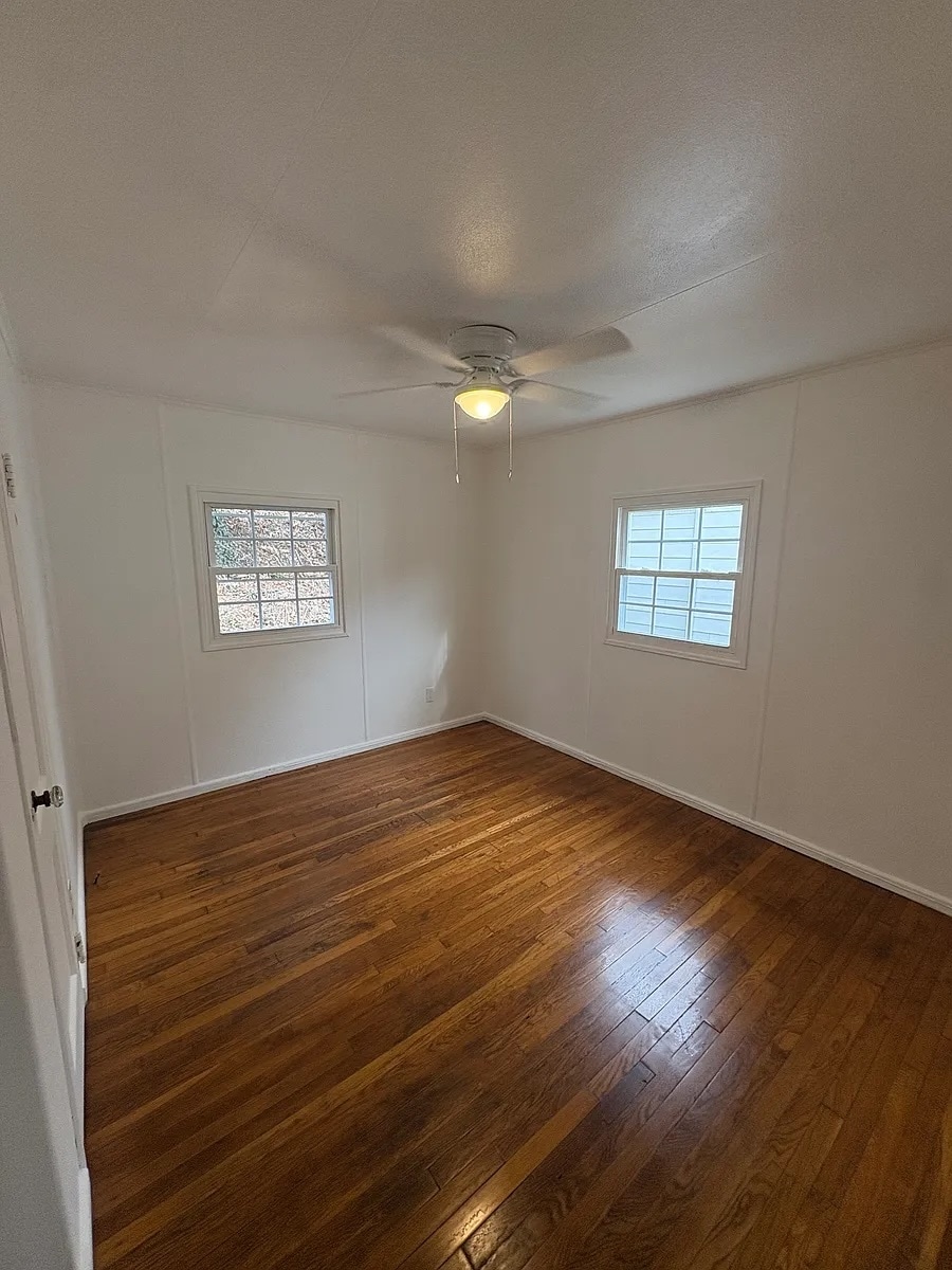 Building Photo - 1206 Ashwood Rd