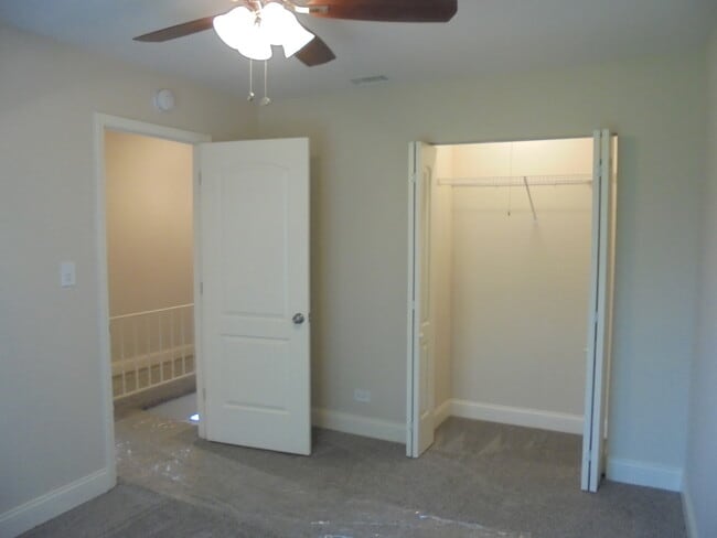 Building Photo - 1085 Hecker Dr