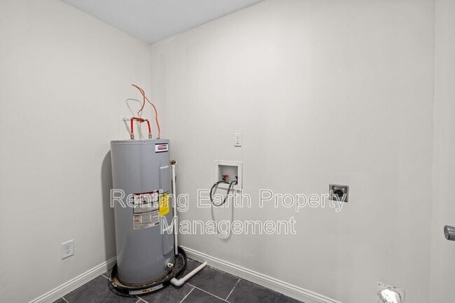 Building Photo - 207 Jemison St