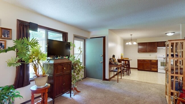 Building Photo - Quiet Area - Great Place to Call "Home"