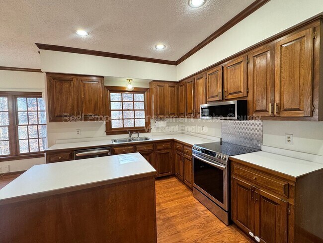 Building Photo - 116 Kendlewick Dr