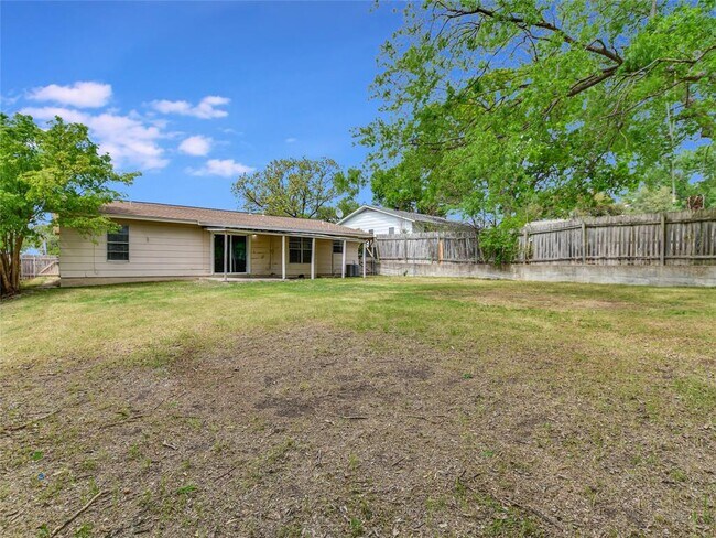 Building Photo - 9701 Hansford Dr