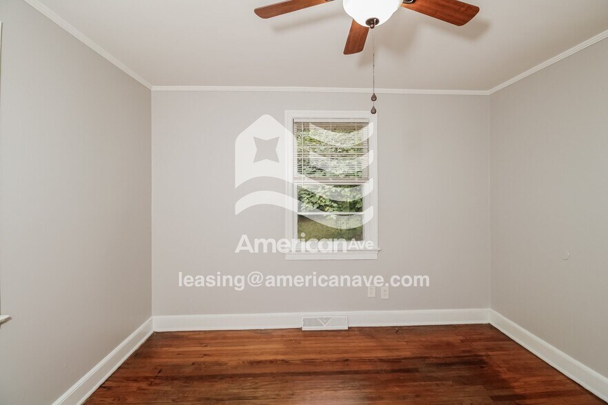 Building Photo - 5217 Spalding Ave