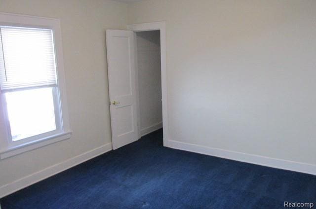 Building Photo - 995 Lakeview St