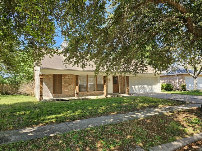 Building Photo - 6103 Wolfboro Dr