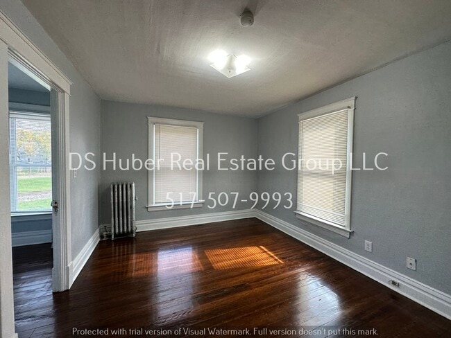 Building Photo - 507 S Hosmer St